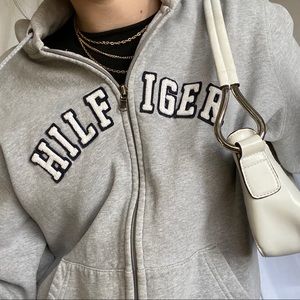 SOLD 2000’s TOMMY HILFIGER GREY SWEATER